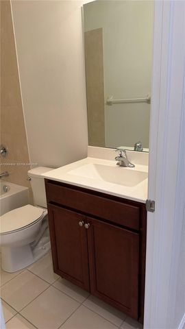 737 SE 37th Place, Homestead, FL 33033