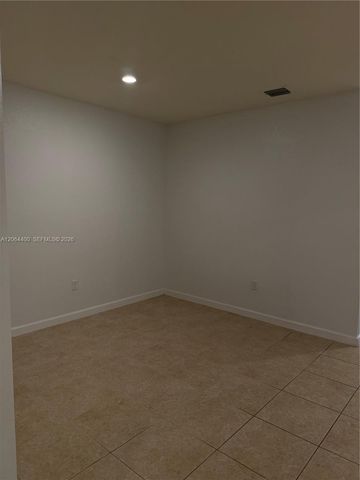 737 SE 37th Place, Homestead, FL 33033