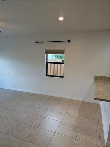 737 SE 37th Place, Homestead, FL 33033
