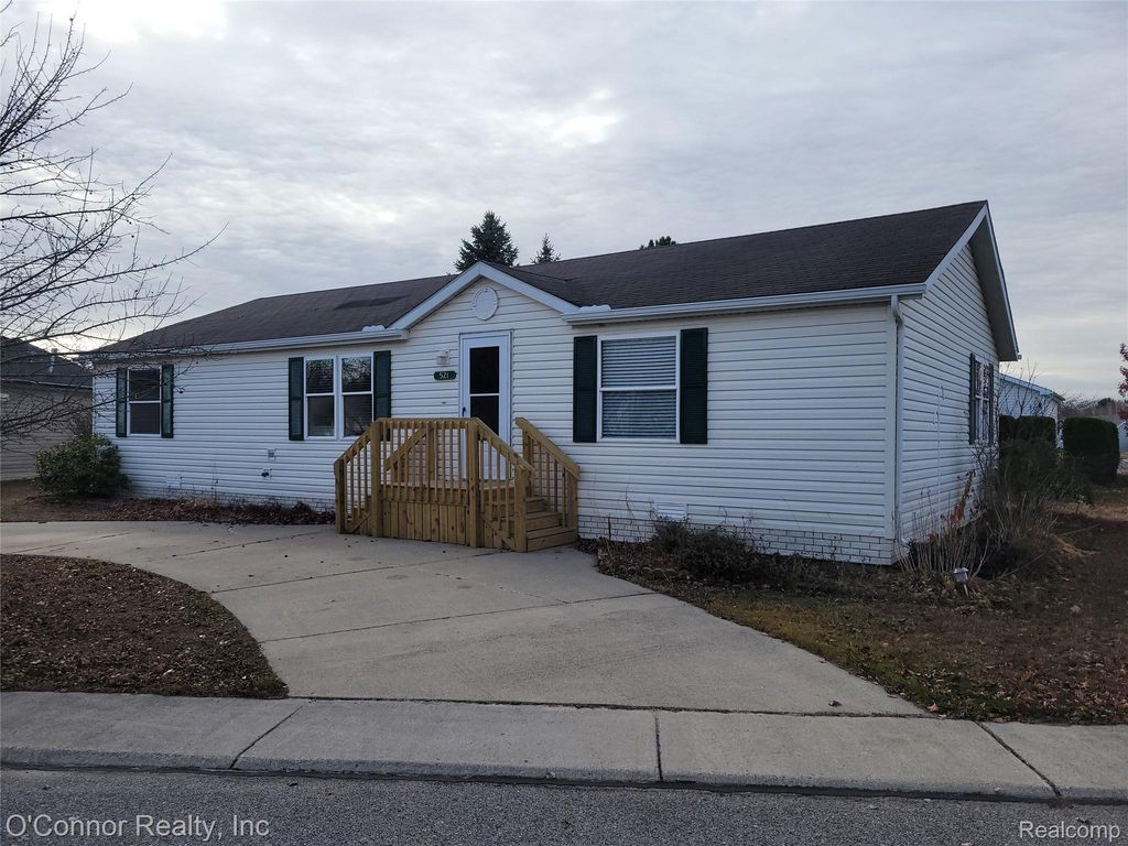 521 Bush Lake Lane, Kimball Township, MI 48074