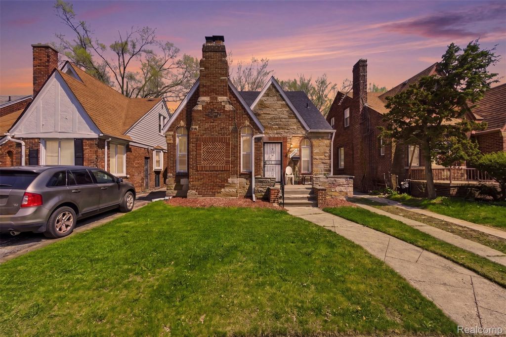 18966 San Juan Drive, Detroit, MI 48221