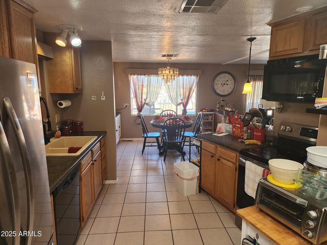 2501 W Wickenburg Way 19, Wickenburg, AZ 85390