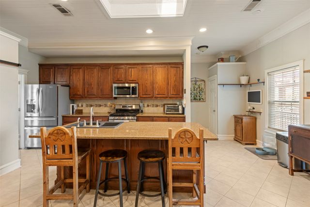 118 Fm 2450, Krum, TX 76249