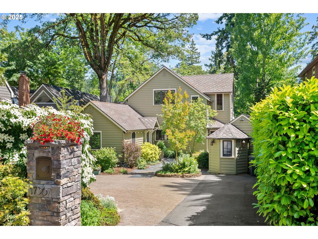 17367 CANAL Cir, Lake Oswego, OR 97035