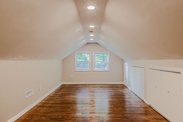 51 School St 3, Upton, MA 01568