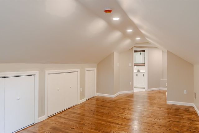 51 School St 3, Upton, MA 01568