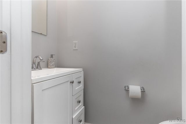 5784 Willow Creek Lane, Cambria, NY 14132