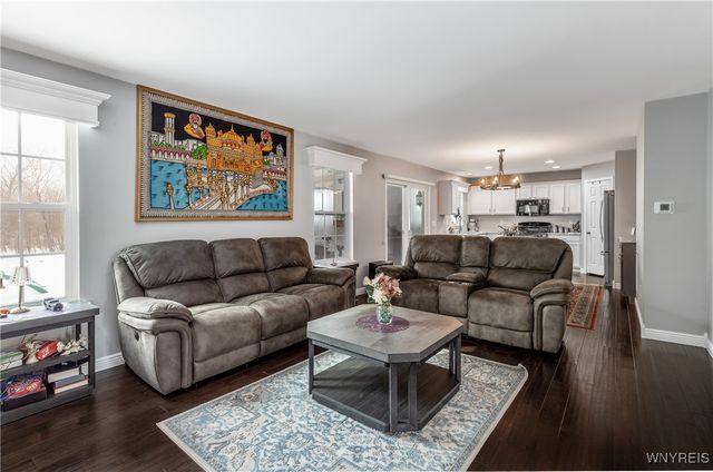 5784 Willow Creek Lane, Cambria, NY 14132