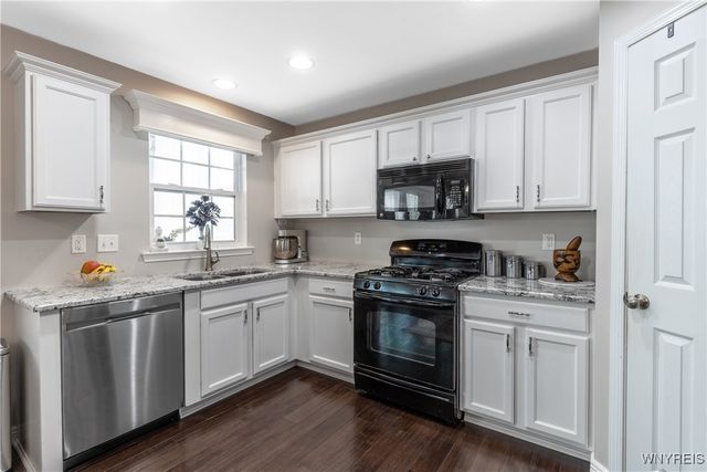 5784 Willow Creek Lane, Cambria, NY 14132