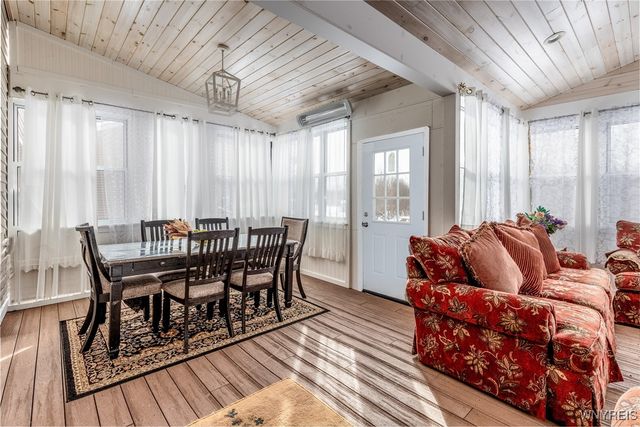 5784 Willow Creek Lane, Cambria, NY 14132