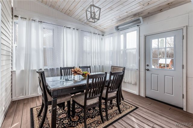 5784 Willow Creek Lane, Cambria, NY 14132