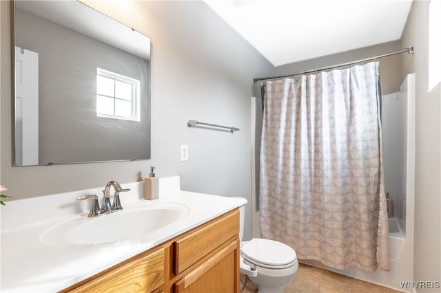 5784 Willow Creek Lane, Cambria, NY 14132