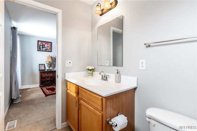 5784 Willow Creek Lane, Cambria, NY 14132