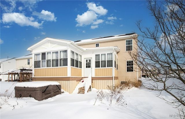 5784 Willow Creek Lane, Cambria, NY 14132