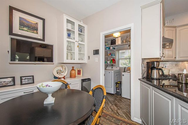 4147 Westminster Place, St Louis, MO 63108