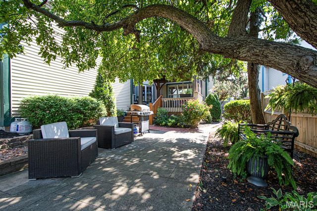 4147 Westminster Place, St Louis, MO 63108