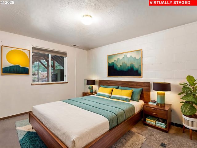 19791 Ne SUNNYCREST Rd, Newberg, OR 97132