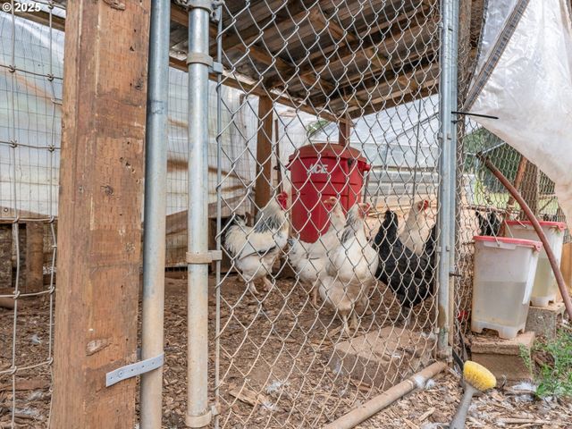 19791 Ne SUNNYCREST Rd, Newberg, OR 97132