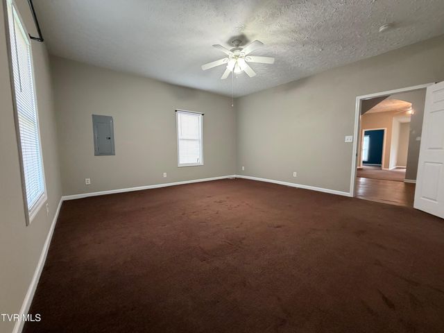 142 West Wanola Avenue, Kingsport, TN 37660