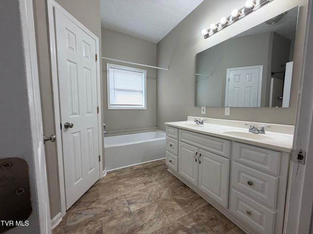 142 West Wanola Avenue, Kingsport, TN 37660