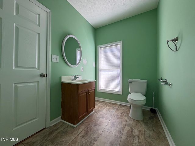 142 West Wanola Avenue, Kingsport, TN 37660