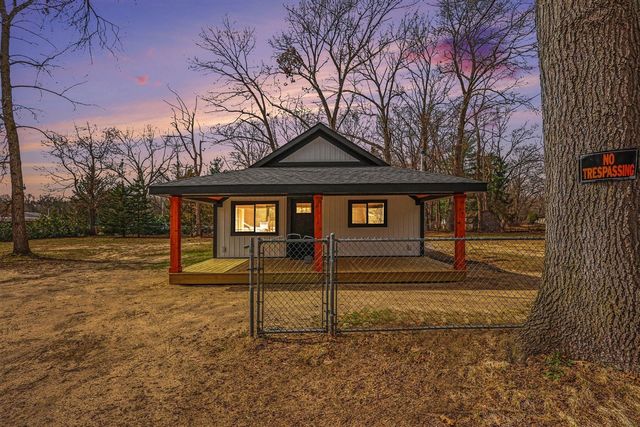 908 Grove Street, Pullman, MI 49450