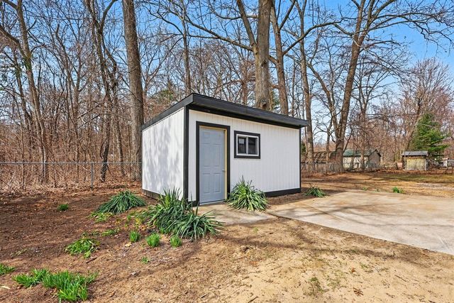 908 Grove Street, Pullman, MI 49450