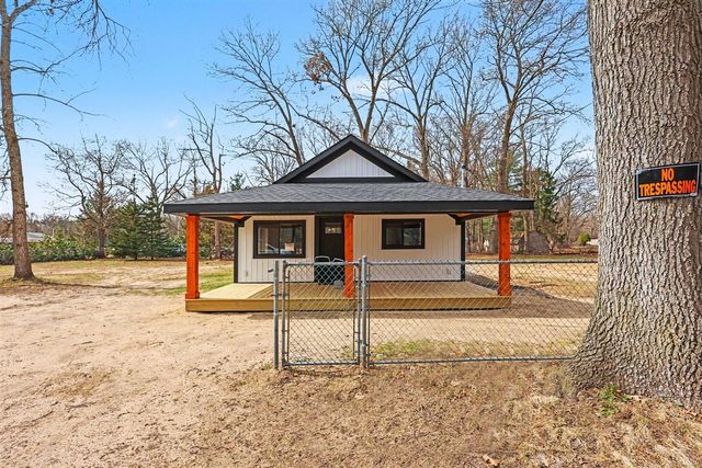 908 Grove Street, Pullman, MI 49450