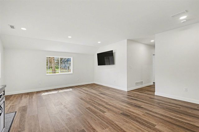 908 Grove Street, Pullman, MI 49450