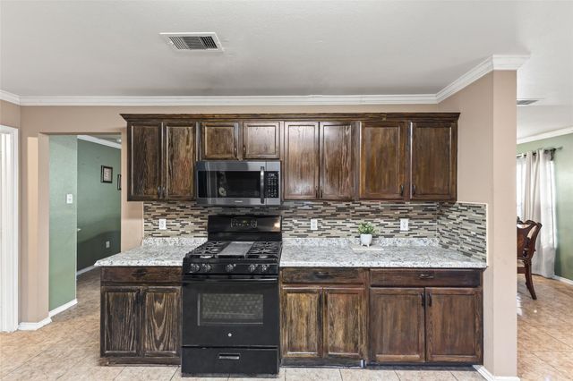 9411 Abbotshall Lane, Houston, TX 77044