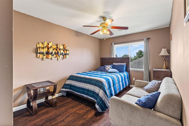 9411 Abbotshall Lane, Houston, TX 77044