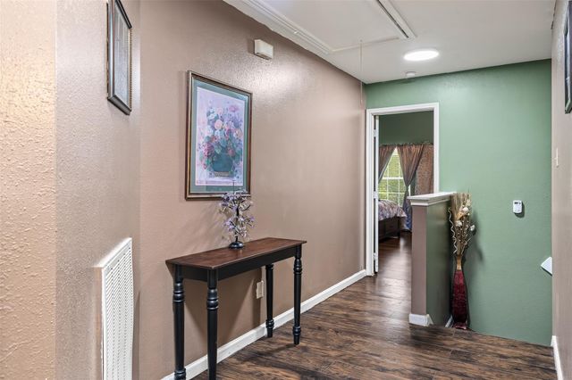 9411 Abbotshall Lane, Houston, TX 77044