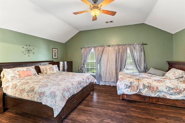 9411 Abbotshall Lane, Houston, TX 77044