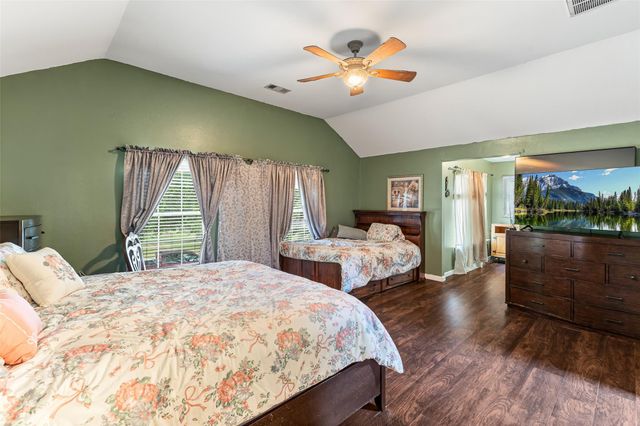 9411 Abbotshall Lane, Houston, TX 77044