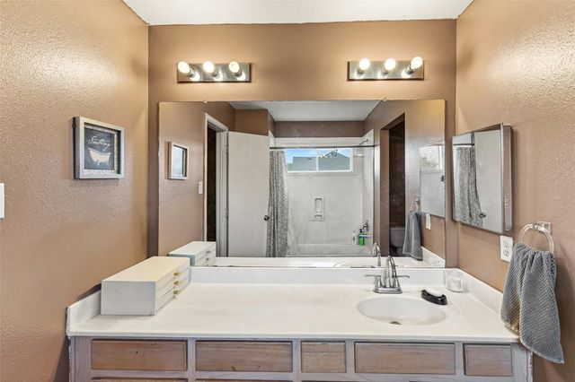 9411 Abbotshall Lane, Houston, TX 77044