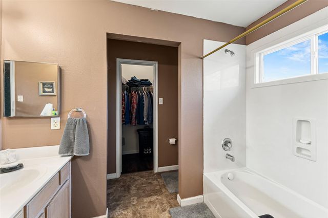 9411 Abbotshall Lane, Houston, TX 77044