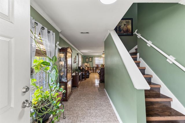 9411 Abbotshall Lane, Houston, TX 77044