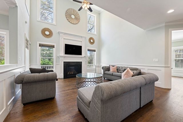 12 Pelham Rd, Weston, MA 02493