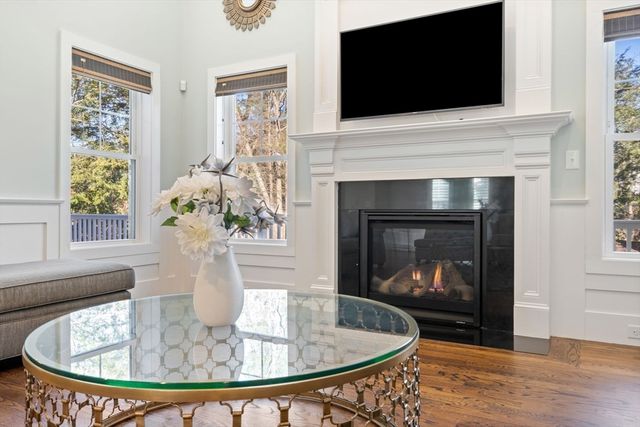 12 Pelham Rd, Weston, MA 02493
