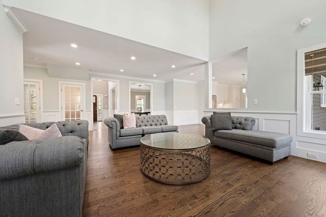 12 Pelham Rd, Weston, MA 02493