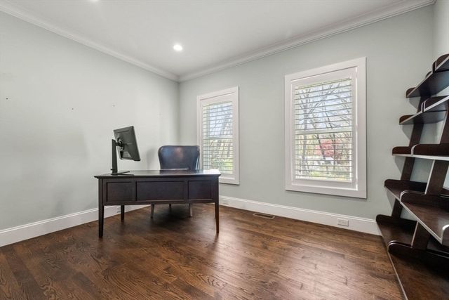 12 Pelham Rd, Weston, MA 02493