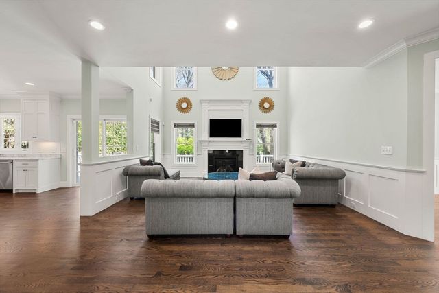 12 Pelham Rd, Weston, MA 02493
