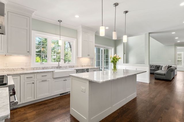 12 Pelham Rd, Weston, MA 02493