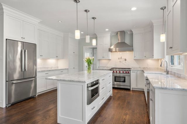 12 Pelham Rd, Weston, MA 02493
