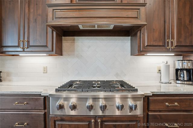 10497 S 95th East Place, Tulsa, OK 74133