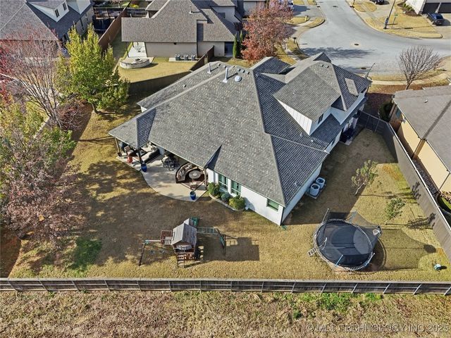 10497 S 95th East Place, Tulsa, OK 74133