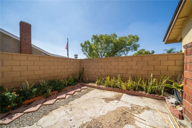 255 S Lassen Avenue, San Bernardino, CA 92410