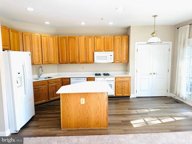 1005 GRAND OAK WAY, Rockville, MD 20852