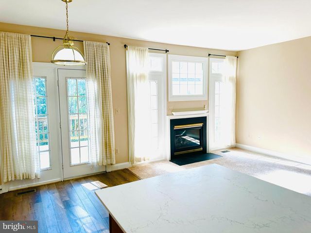 1005 GRAND OAK WAY, Rockville, MD 20852