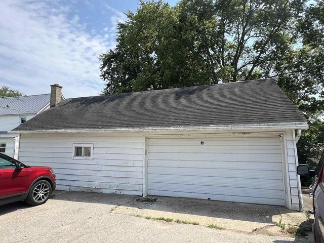 5402 S County Road D, Afton, WI 53501